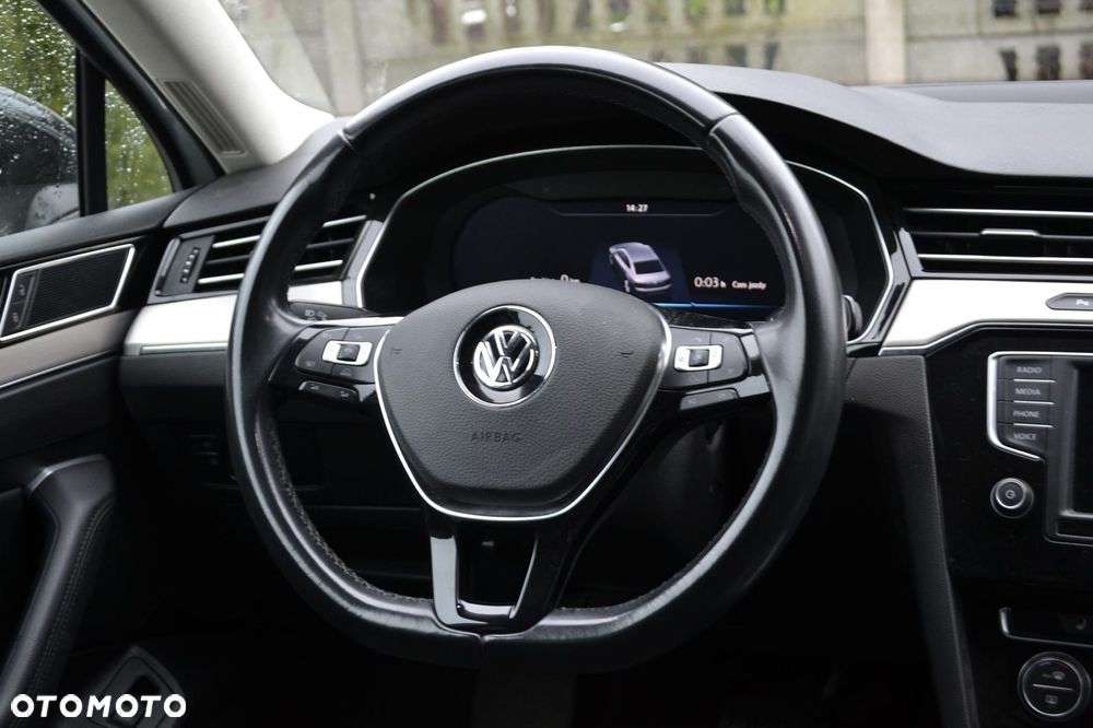 Volkswagen Passat 1.8 TSI BMT Comfortline DSG - 29