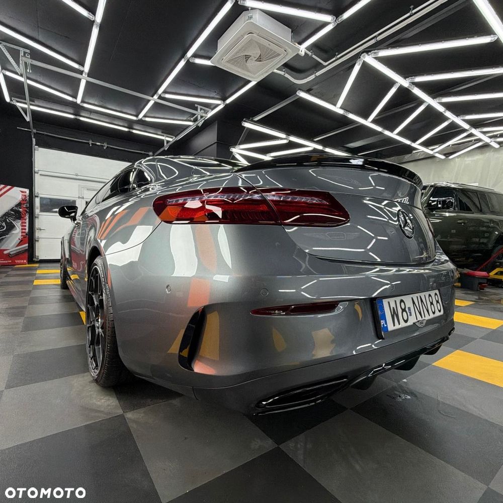 Mercedes-Benz Klasa E - 9