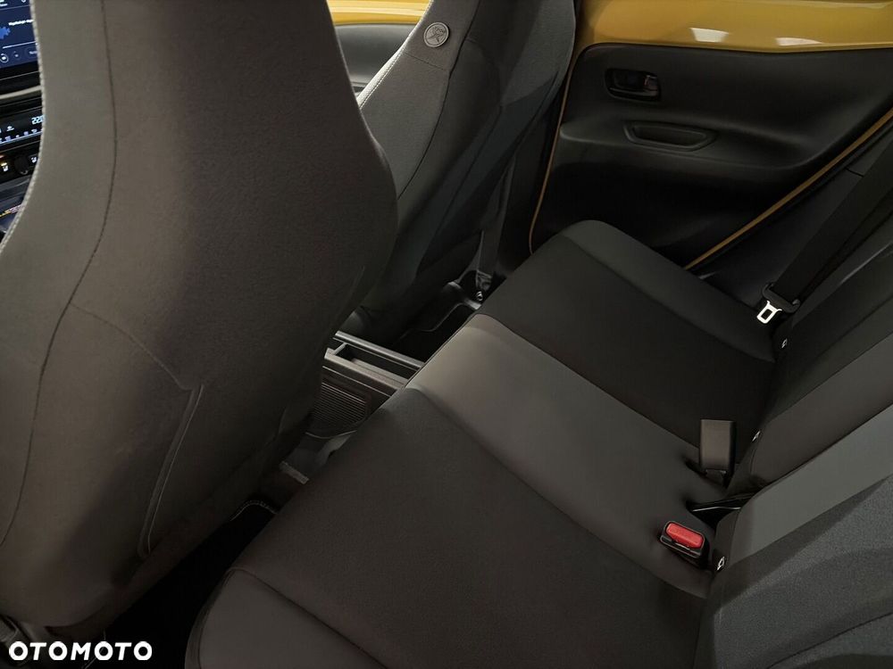 Toyota Aygo X Hybrid 1.5 Style e-CVT - 12