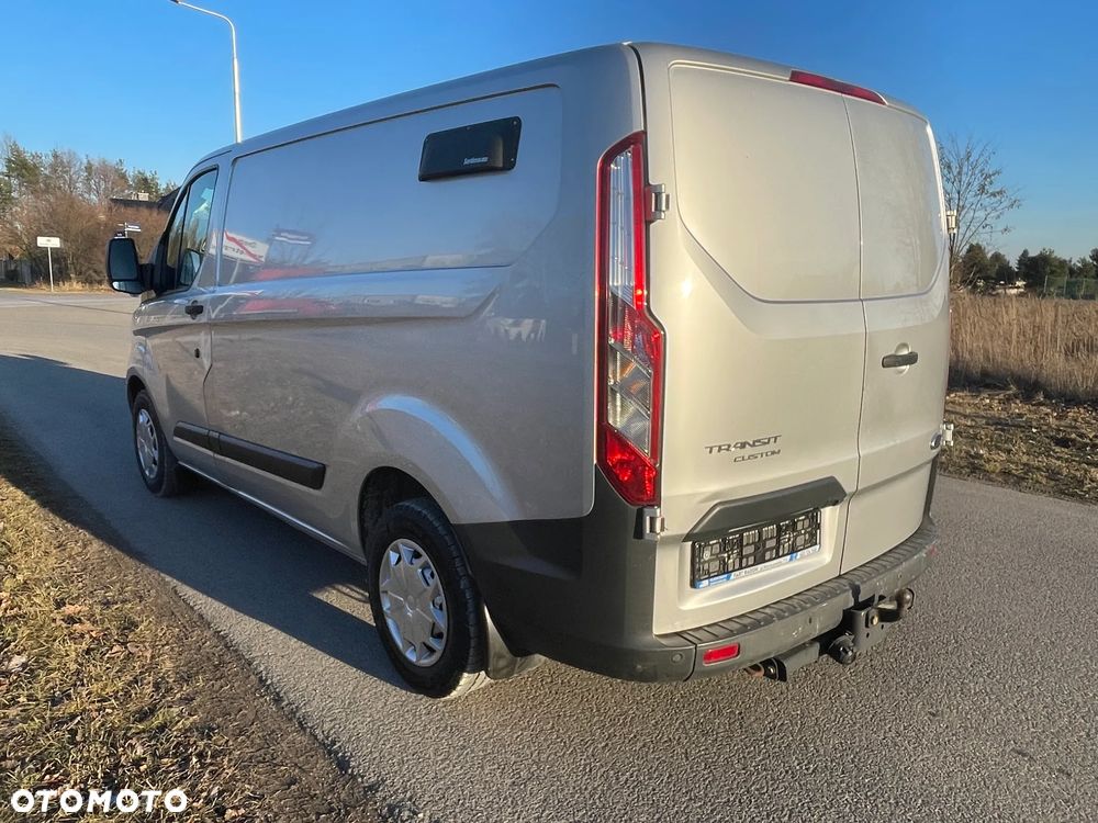 Ford TRANSIT CUSTOM - 9