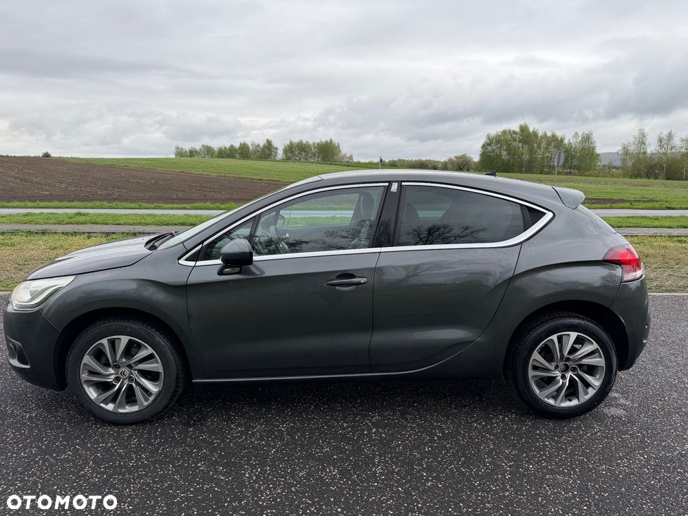 Citroën DS4 e-HDi 115 ETG6 SoChic - 5