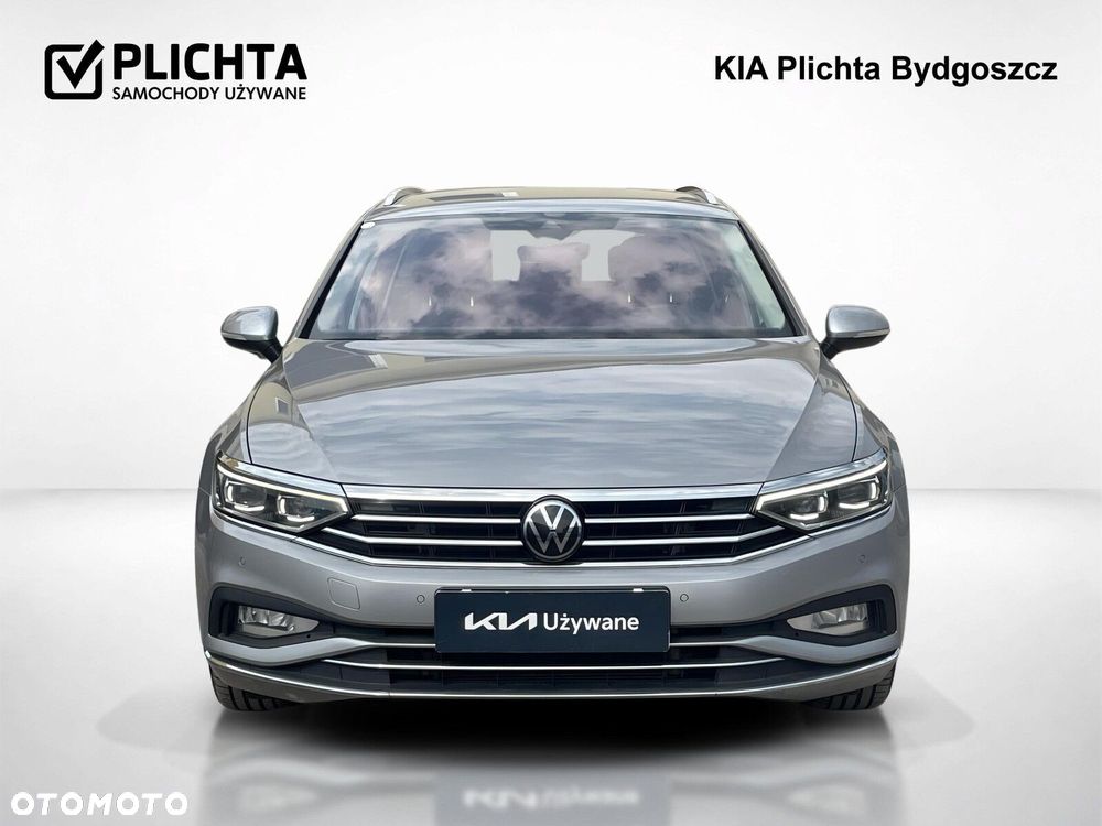 Volkswagen Passat Variant 2.0 TDI EVO Elegance DSG - 9