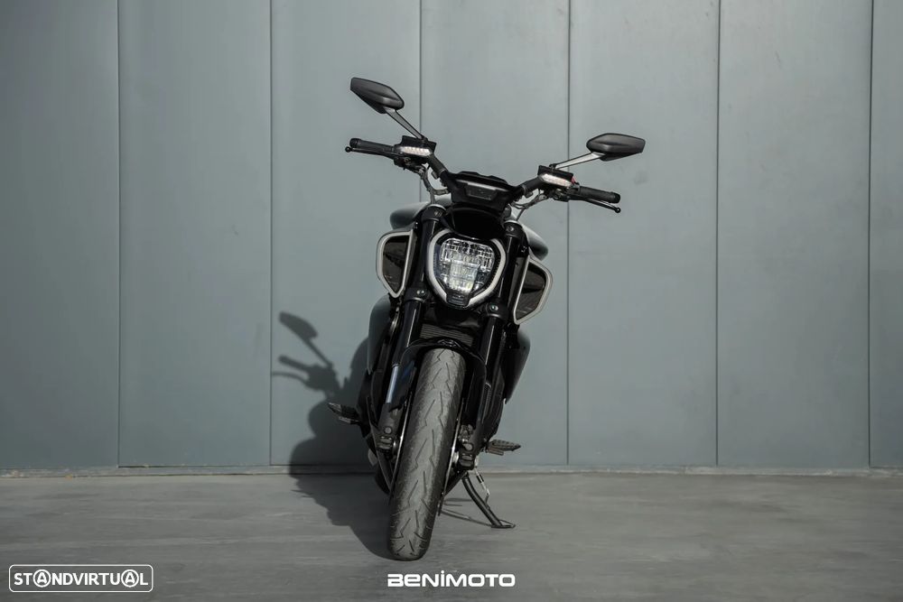 Ducati Diavel V4 - 2