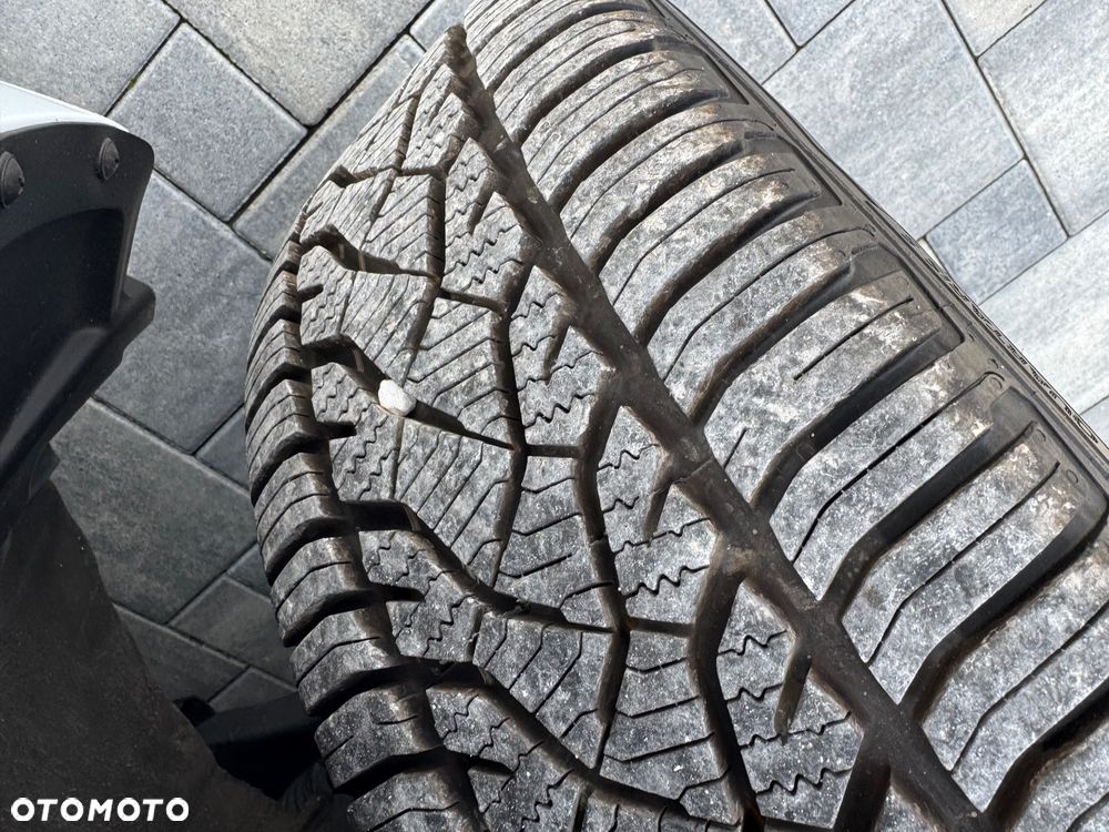 Kia Venga 1.4 CVVT UEFA EURO 2016 - 38