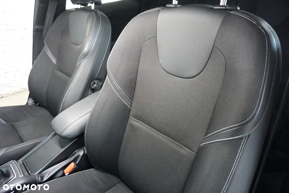 Volvo V40 - 22