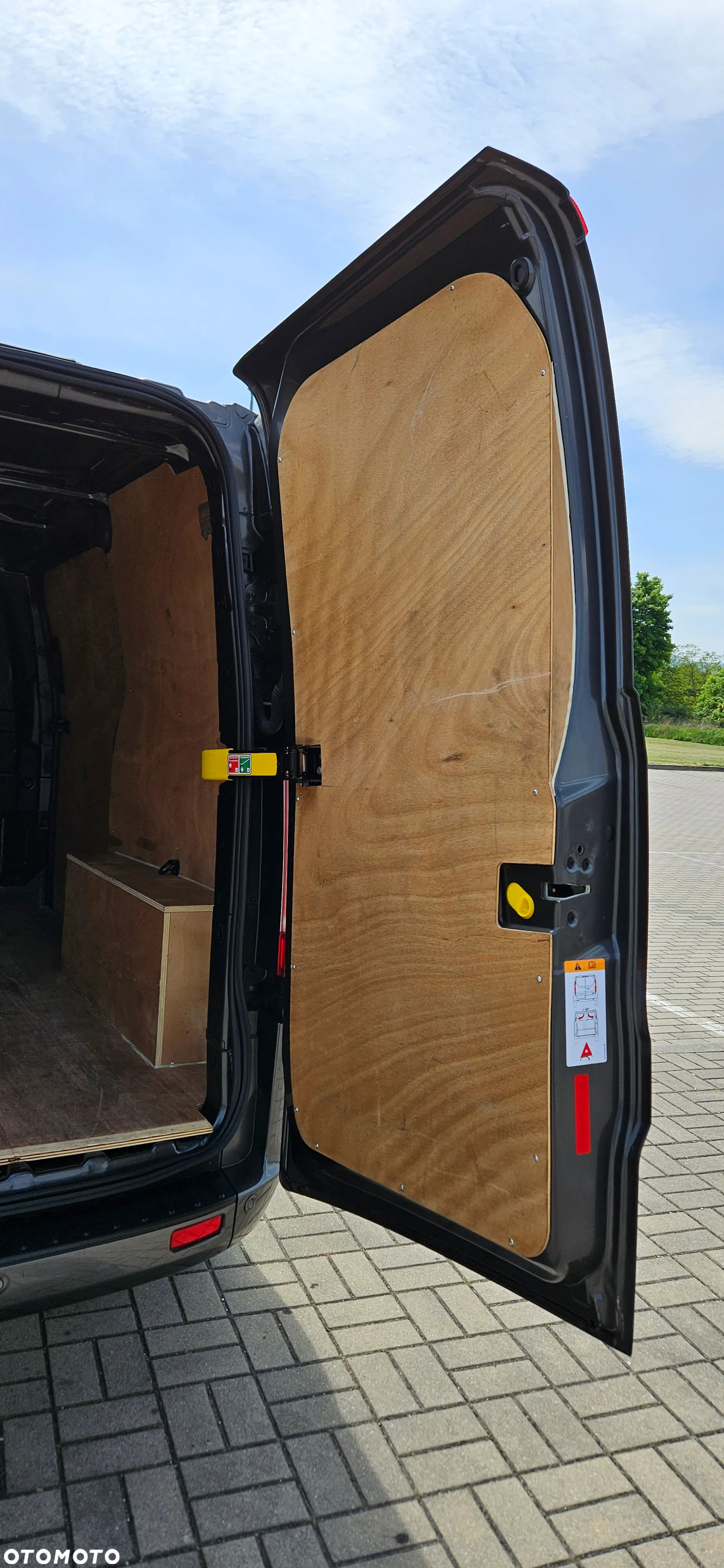 Ford TRANSIT CUSTOM - 17