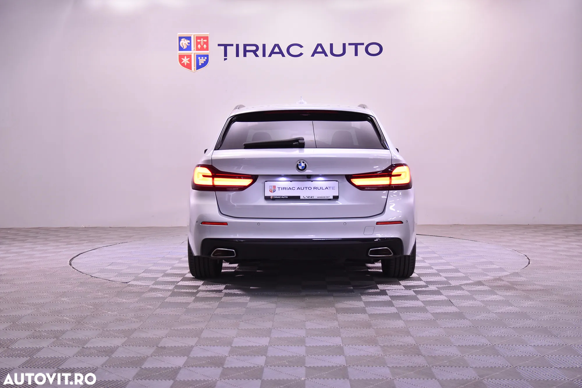 BMW Seria 5 520d Touring Aut. - 4