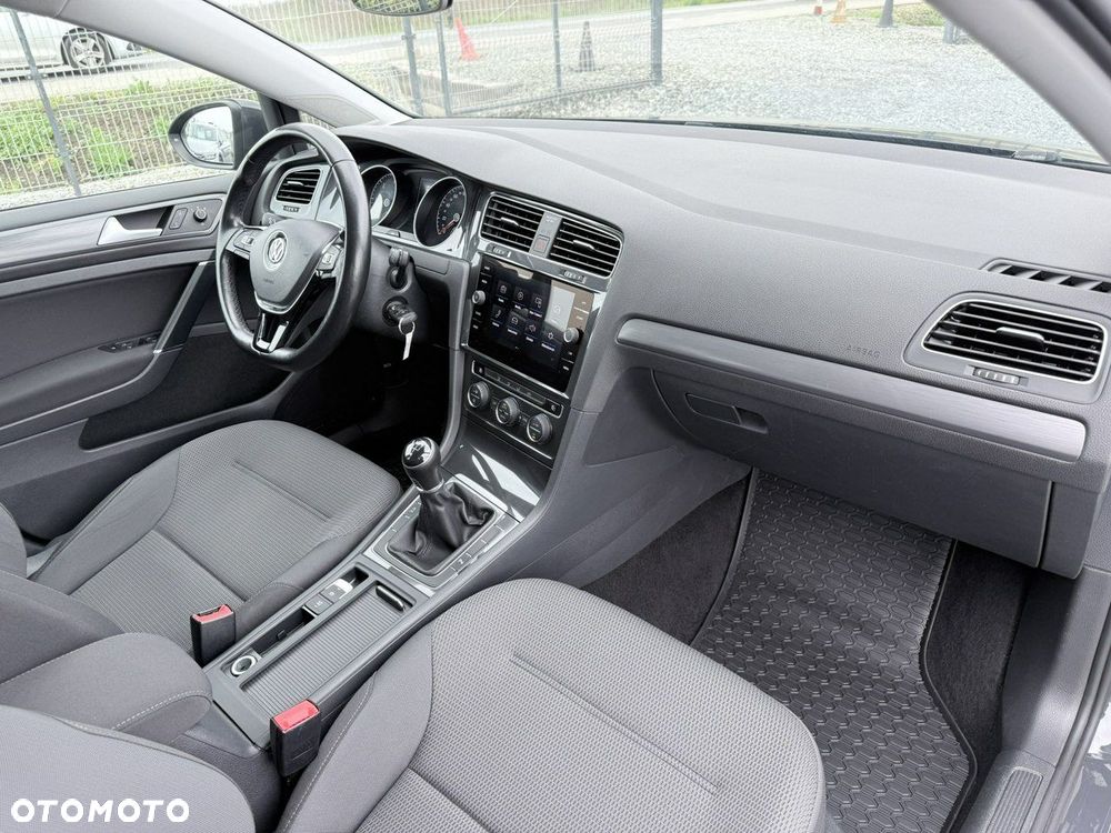 Volkswagen Golf Variant - 17