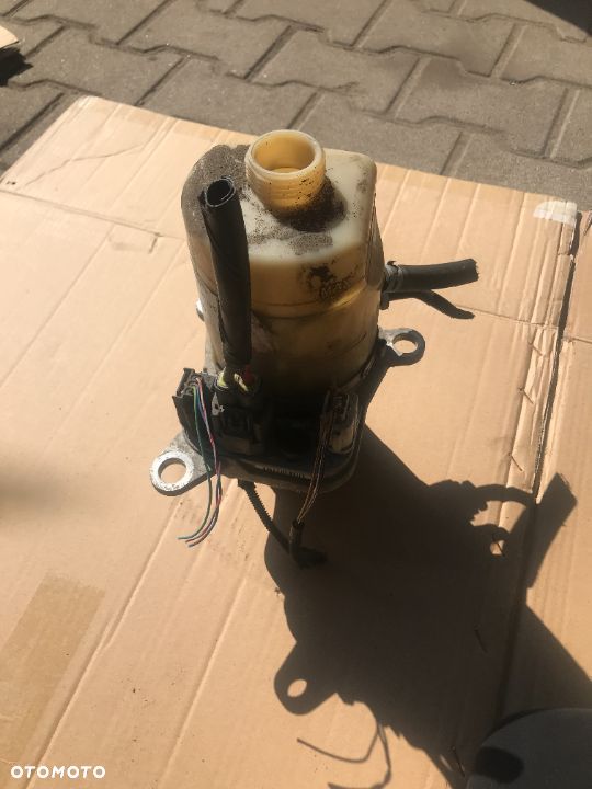 POMPA WSPOMAGANIA FORD FOCUS 4M513K514CA - 6