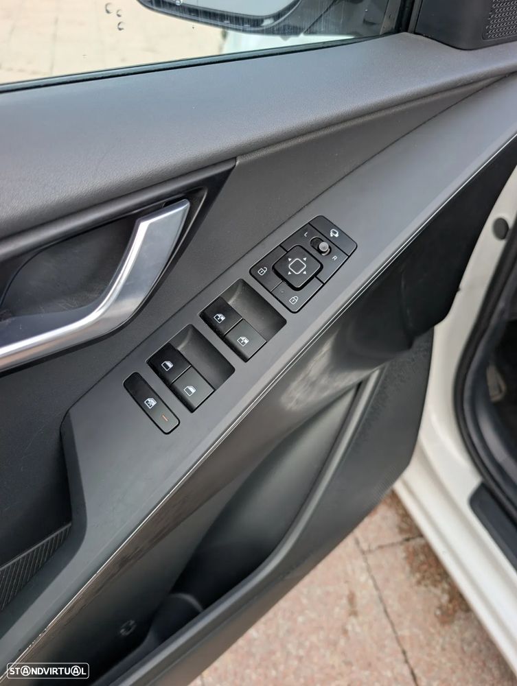 Kia Niro EV 64kWh Drive - 15