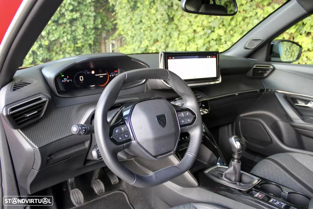Peugeot 2008 1.2 PureTech Allure - 13