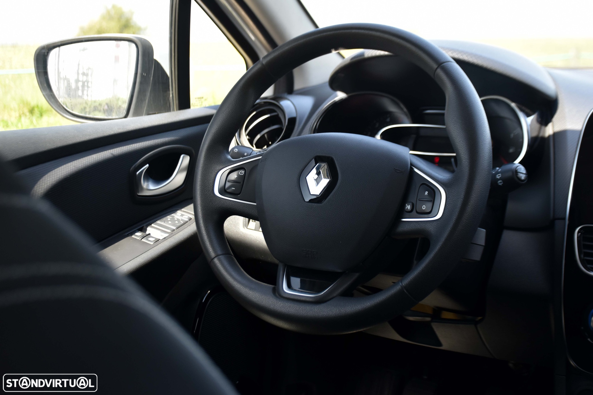 Renault Clio - 12