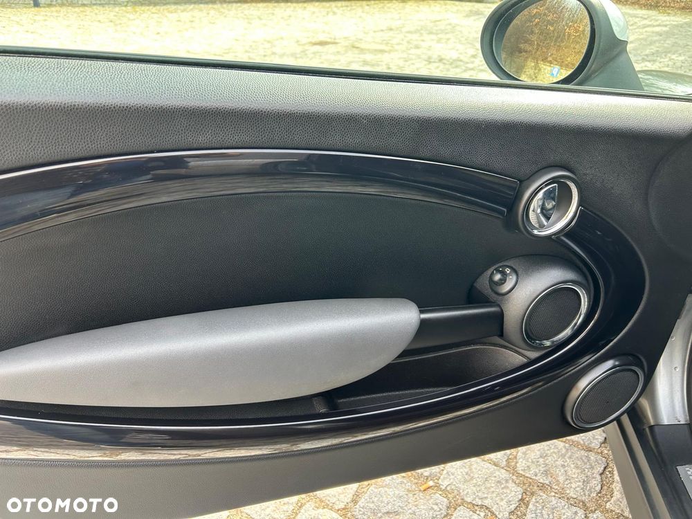 MINI Cooper S 50 Camden - 17