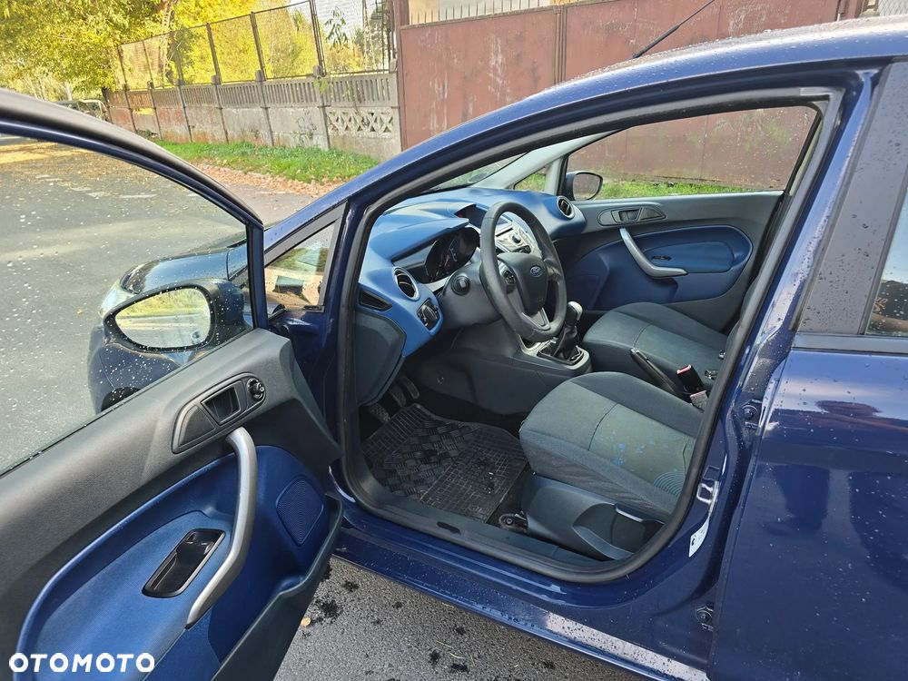 Ford Fiesta - 11