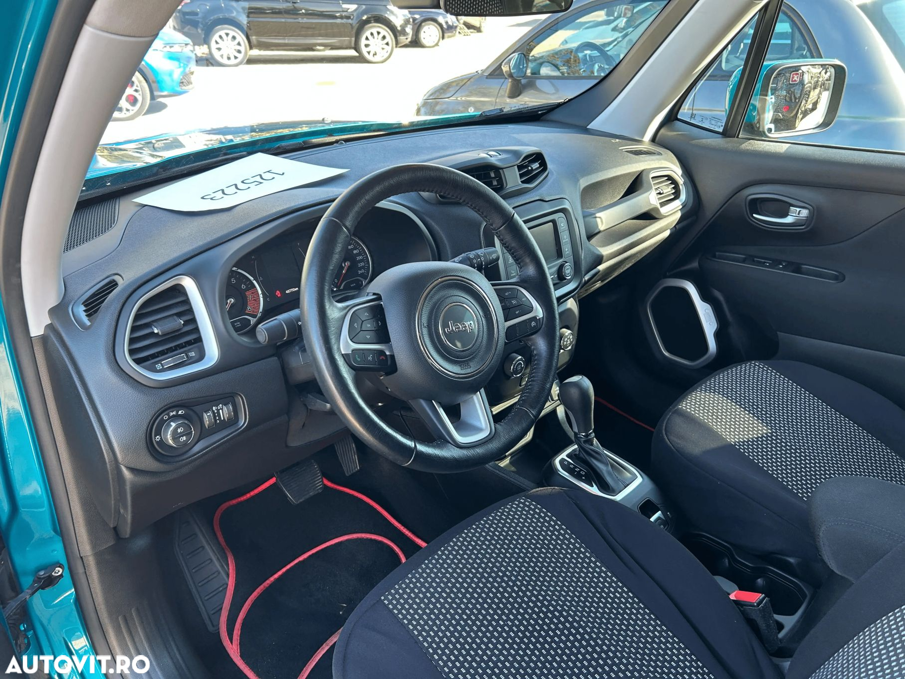 Jeep Renegade - 10