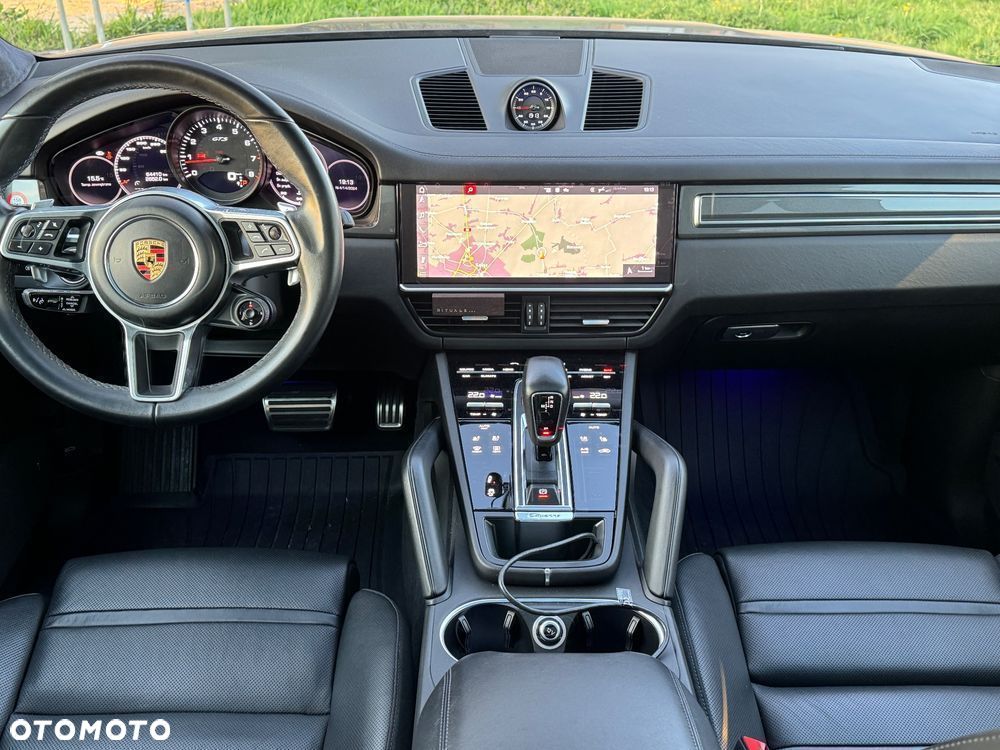Porsche Cayenne GTS - 27
