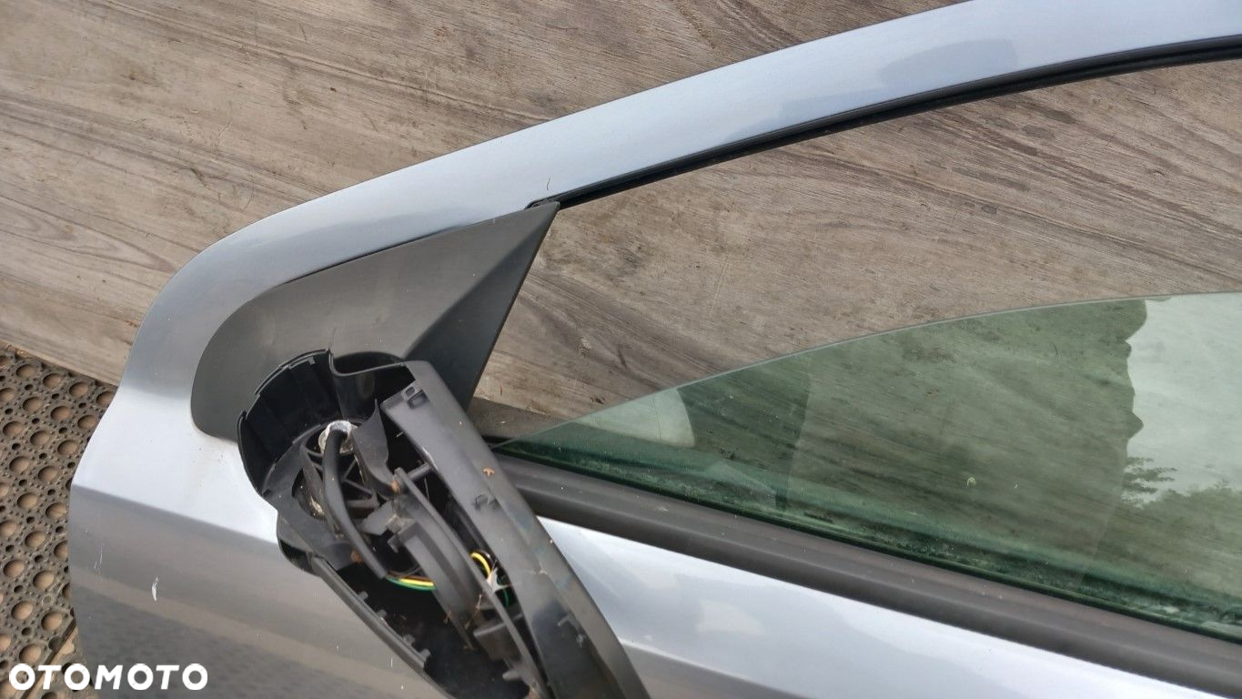 OPEL ASTRA H  DRZWI PRZÓD LEWY Z163 - 3