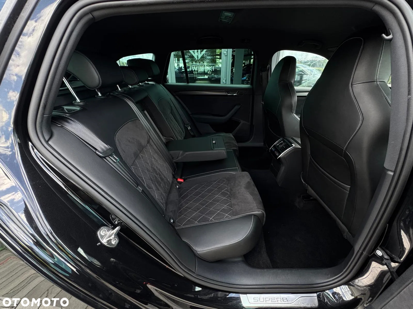 Skoda Superb 2.0 TDI 4x4 DSG Sportline - 25