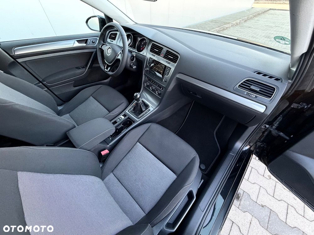 Volkswagen Golf 1.2 TSI BMT Trendline Perfectline - 31