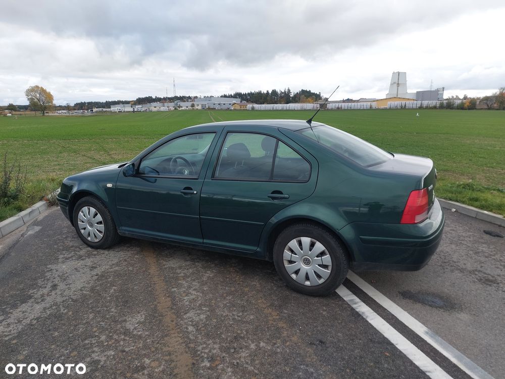 Volkswagen Bora 1998 photo 3