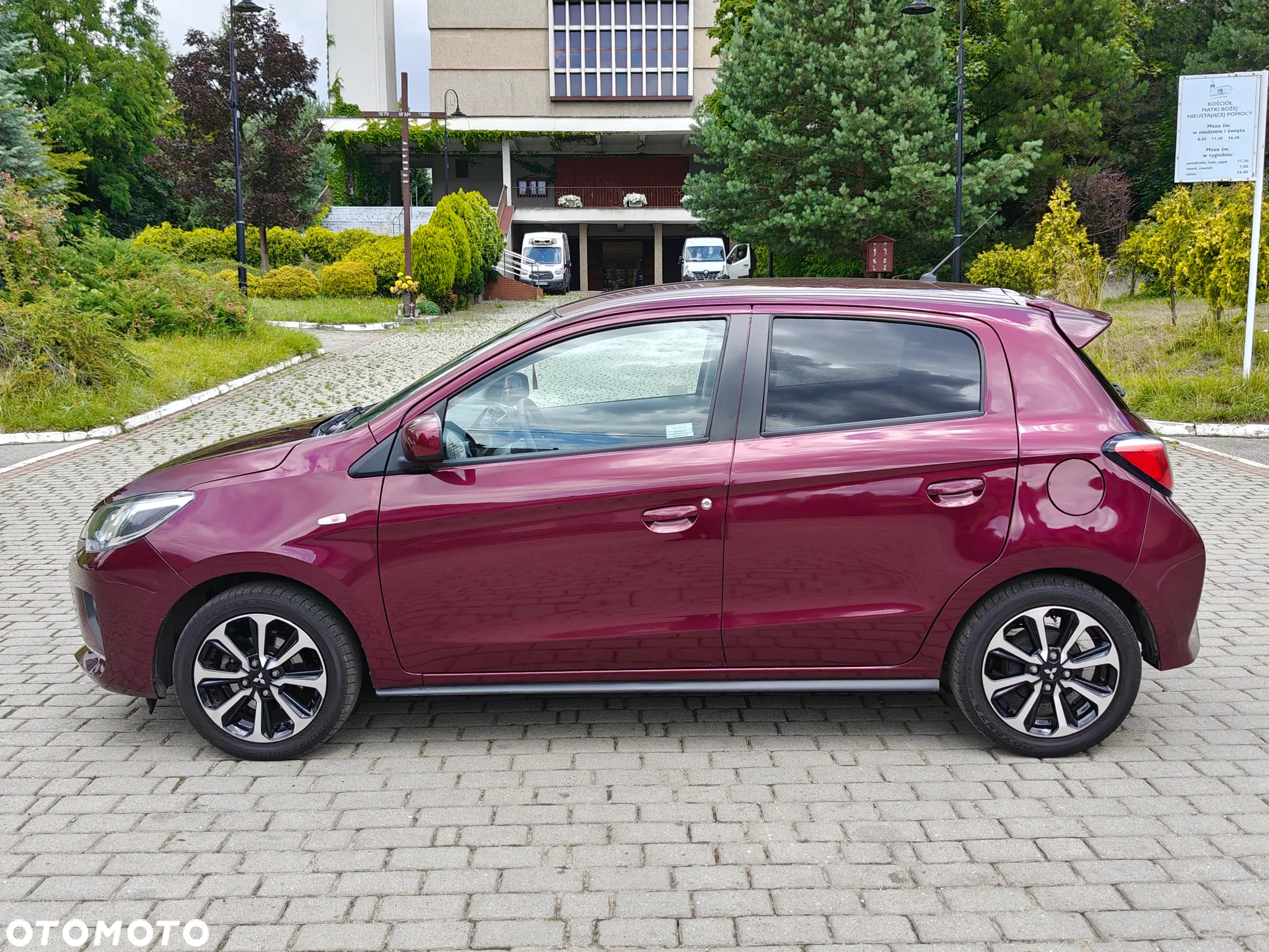 Mitsubishi Space Star AS&G 1.2 CVT Spirit+ Black - 5