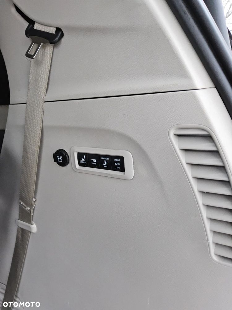 Chrysler Pacifica - 14