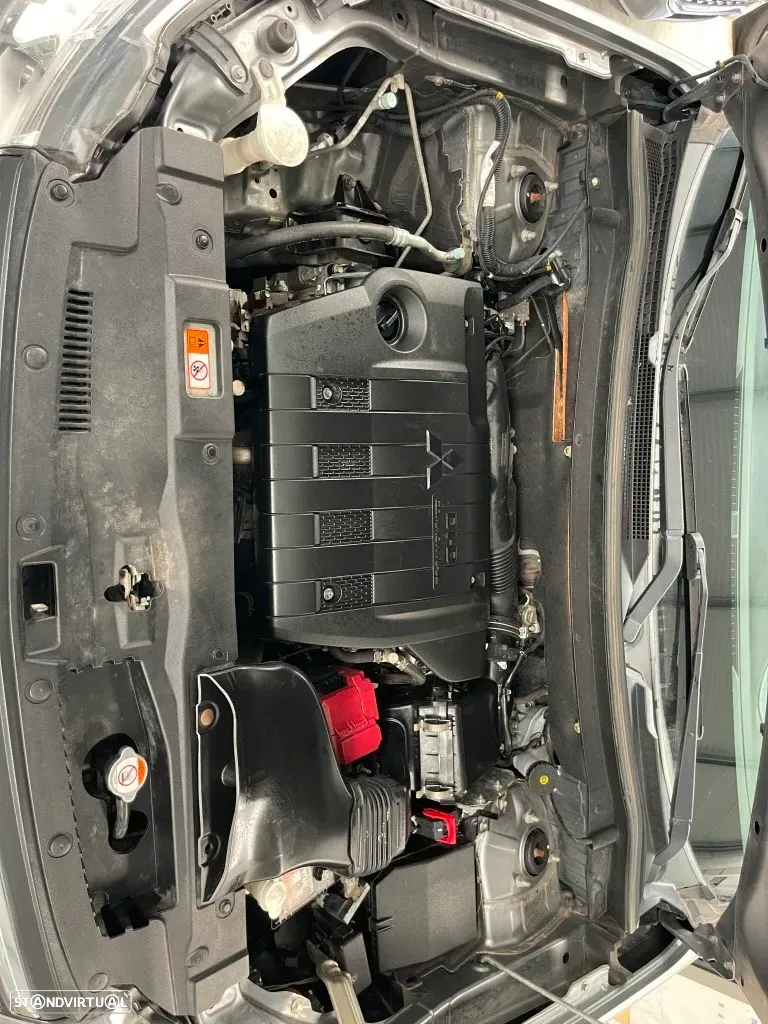 Mitsubishi Outlander 2.2 DI-D Instyle - 51