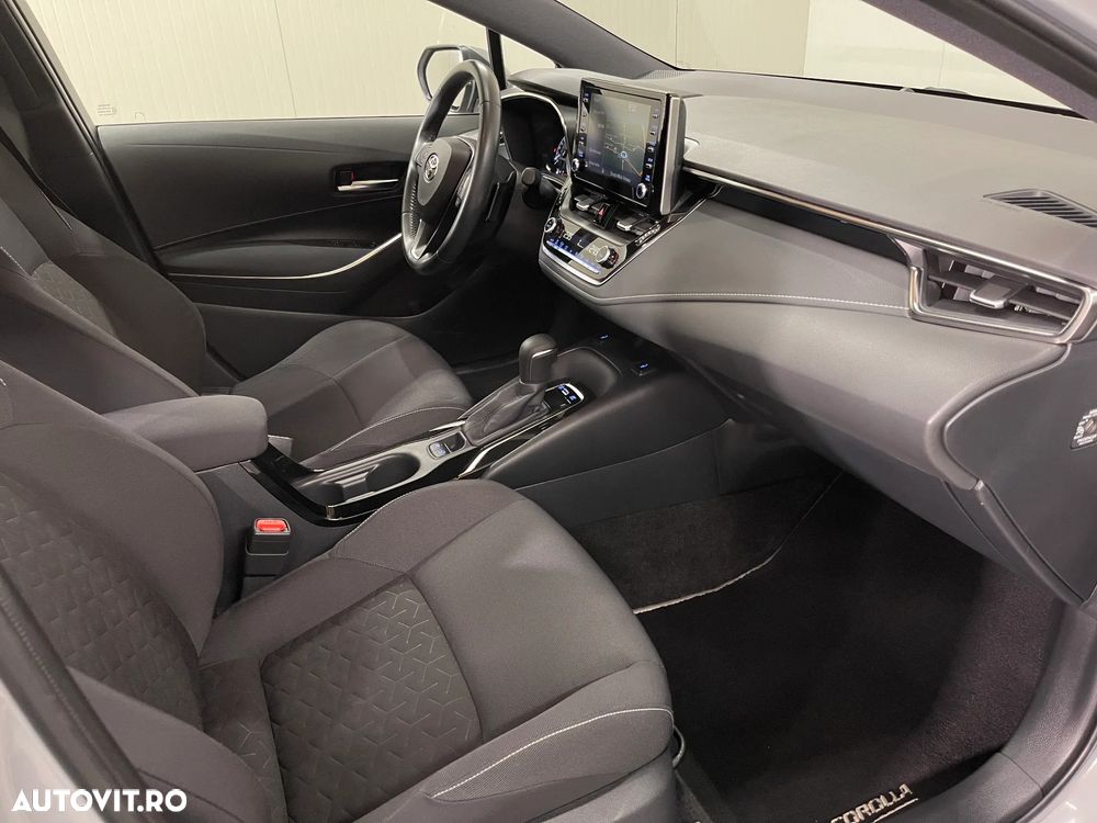 Toyota Corolla - 10
