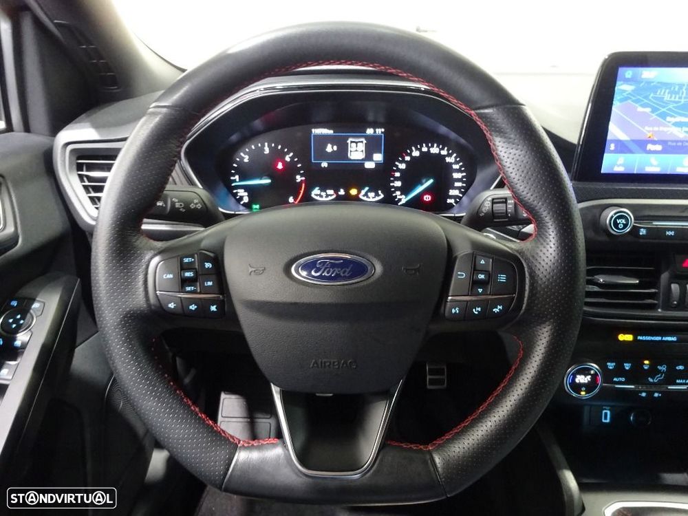 Ford Focus 1.5 TDCi ECOBlue Titanium - 12