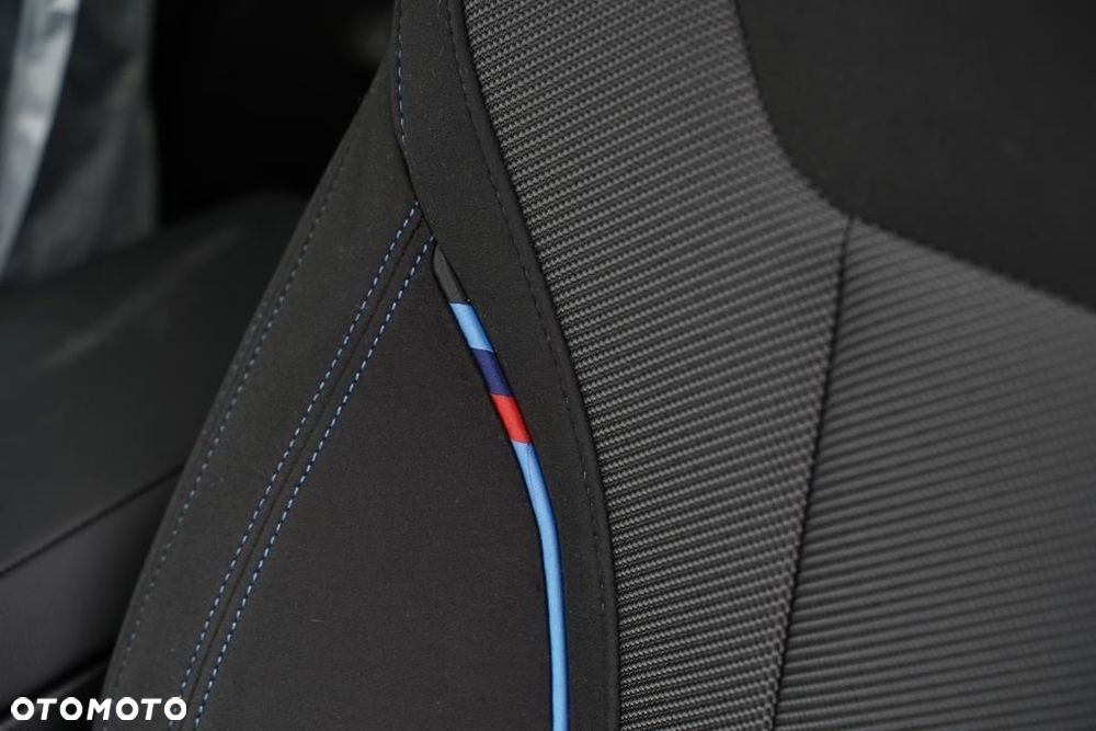 BMW Seria 3 318i M Sport - 9