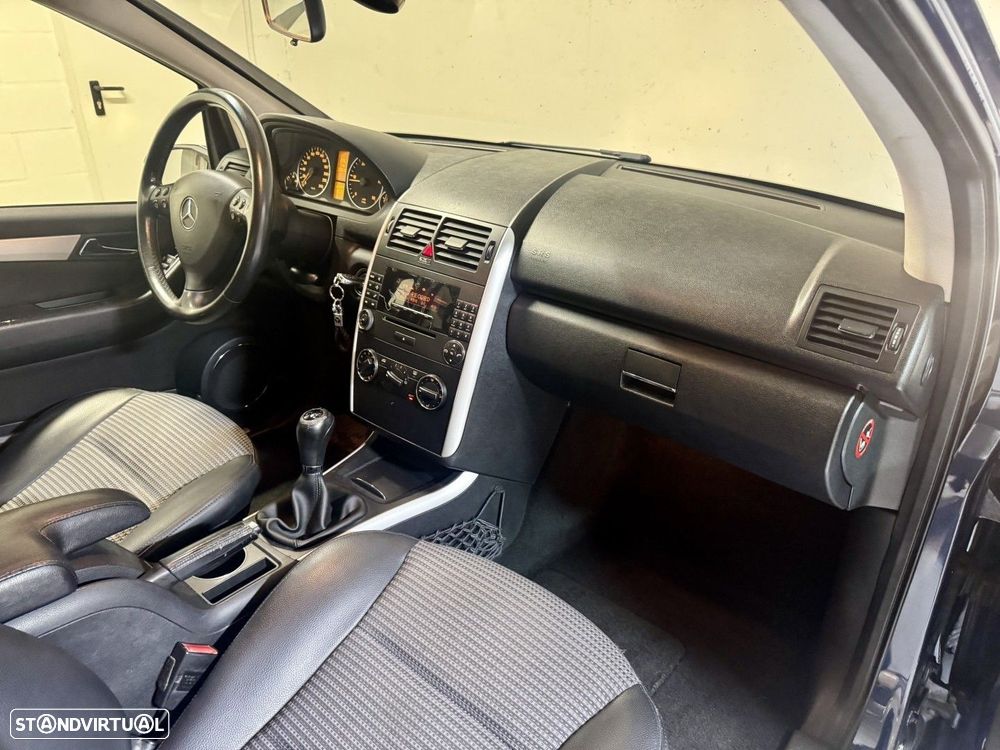 Mercedes-Benz A 200 CDI Avantgarde - 14