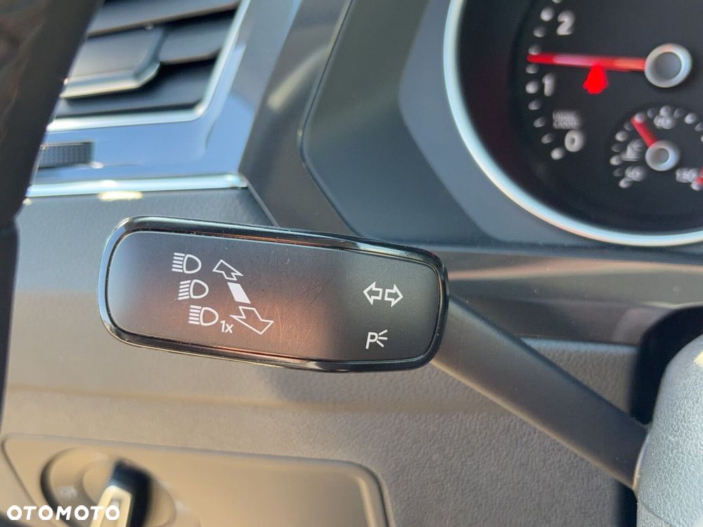 Volkswagen Tiguan - 24