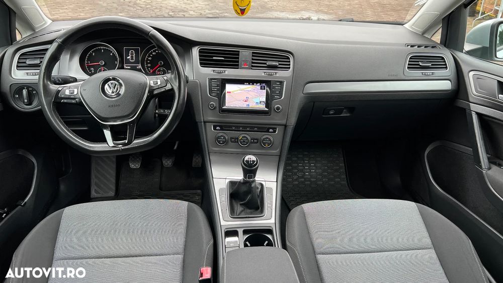 Volkswagen Golf 1.6 TDI DPF BlueMotion - 22