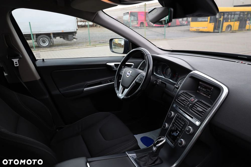 Volvo XC 60 D4 Geartronic Kinetic - 23