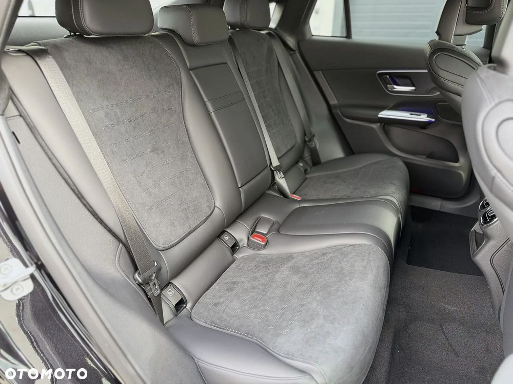 Mercedes-Benz GLC - 36