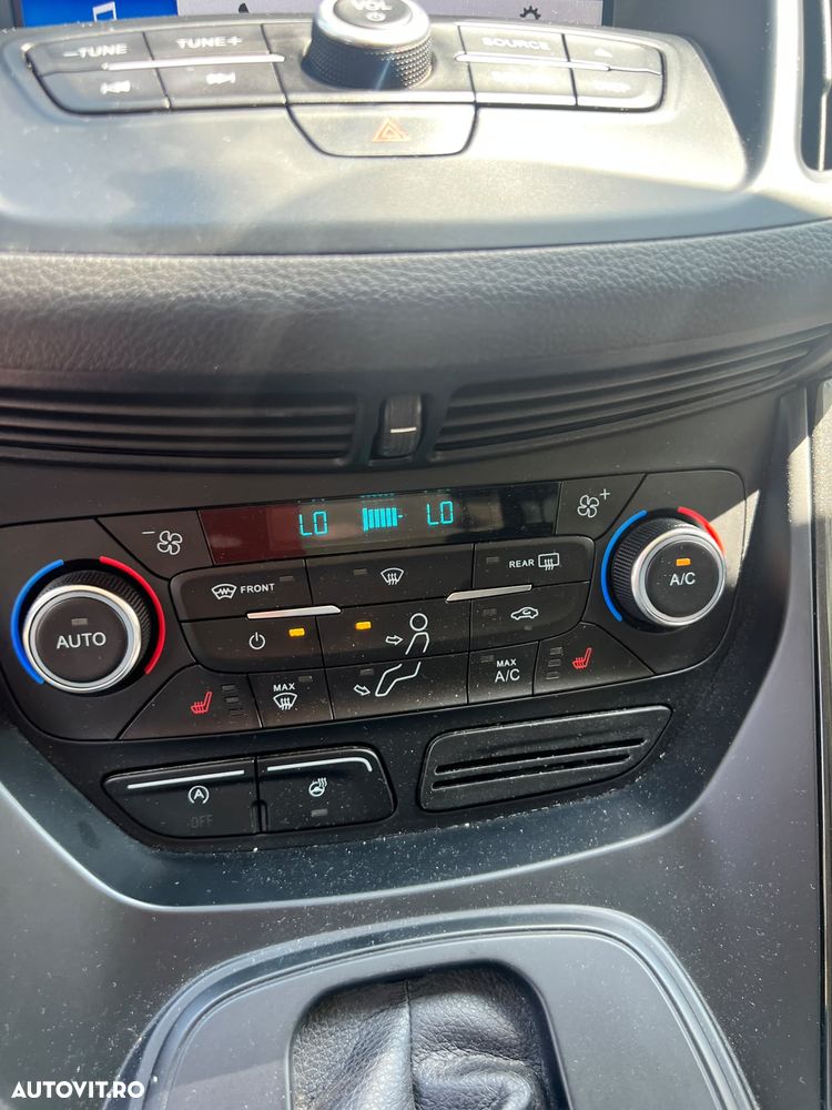 Ford Kuga - 17