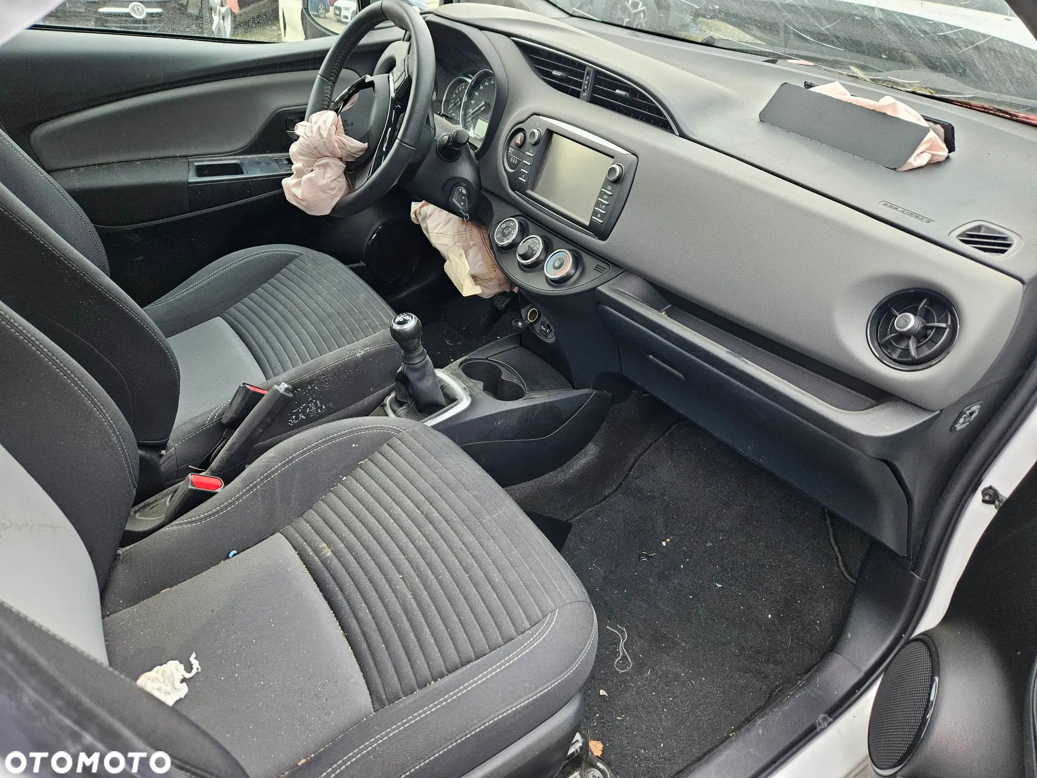 Toyota Yaris 1.0 Life - 5