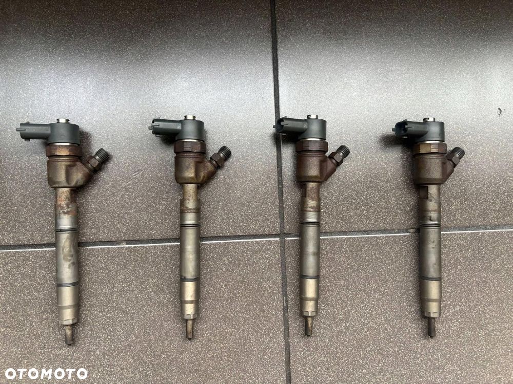 WTRYSKIWACZ 1.6 CRDI HYUNDAI KIA BOSCH 0445110256 33800-2A400 - 2