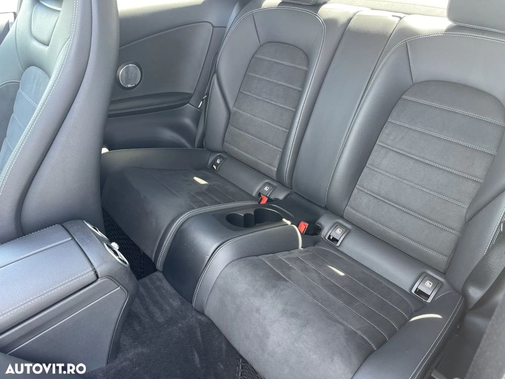 Mercedes-Benz C 220 d 4MATIC 9G-TRONIC AMG Line - 24