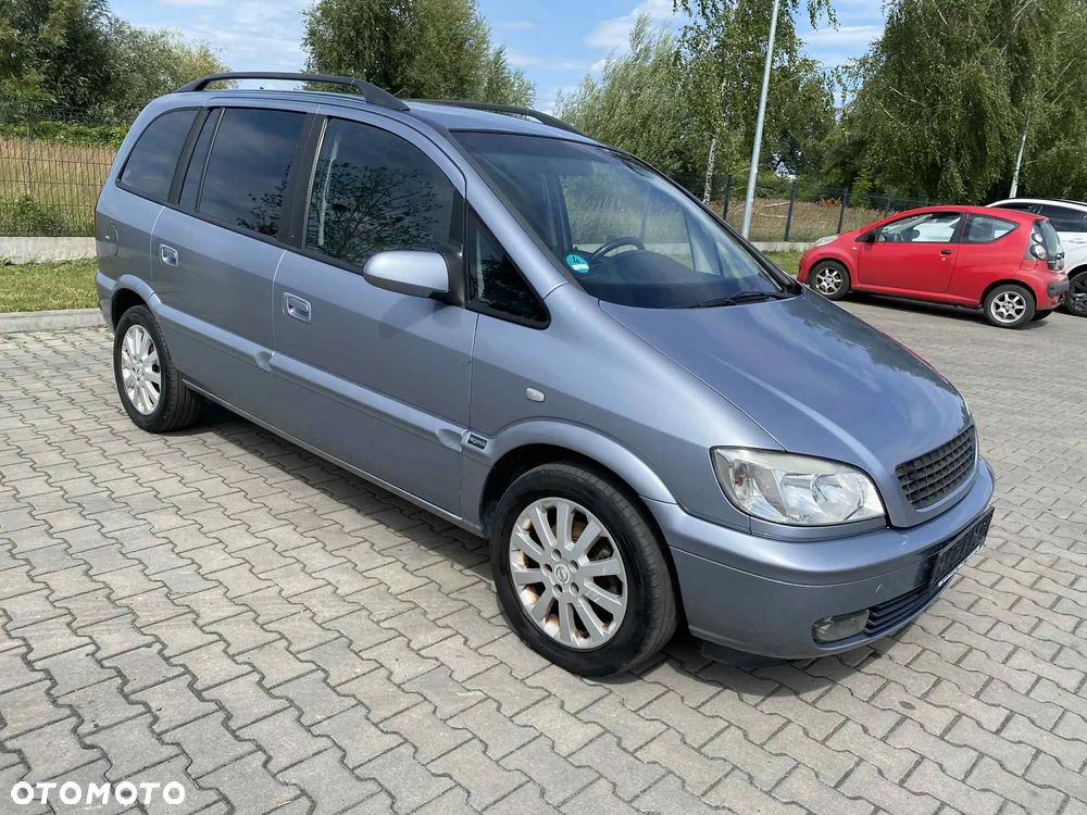 Opel Zafira 1.8 16V Elegance - 1
