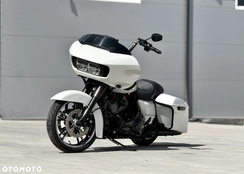 Harley-Davidson Touring Road Glide - 4
