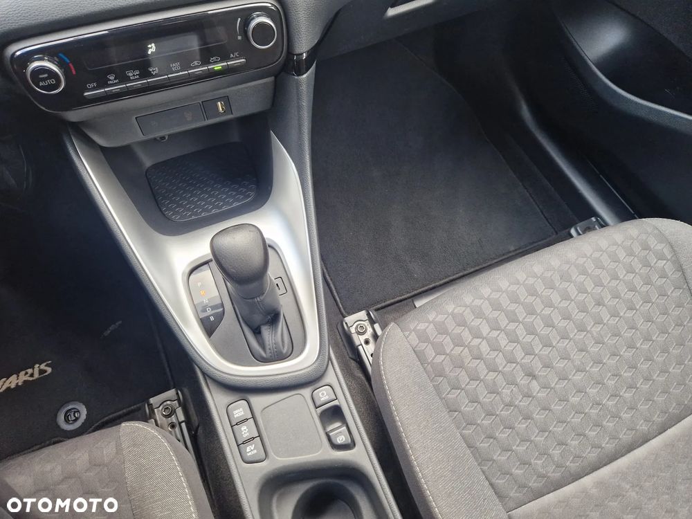 Toyota Yaris Hybrid 1.5 Comfort - 13