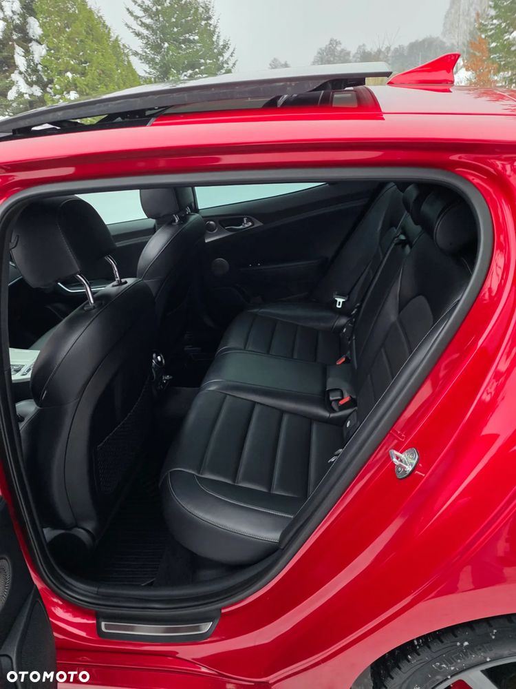 Kia Stinger 3.3 T-GDI V6 GT Prestige Line AWD - 10