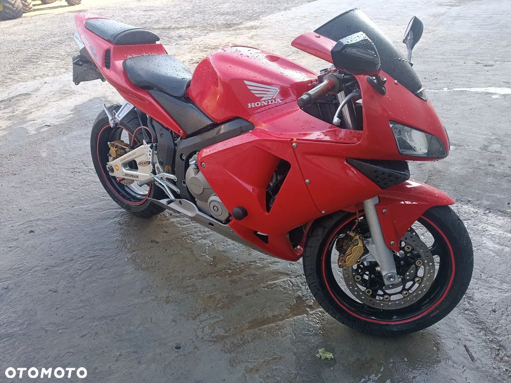 Honda CBR - 1