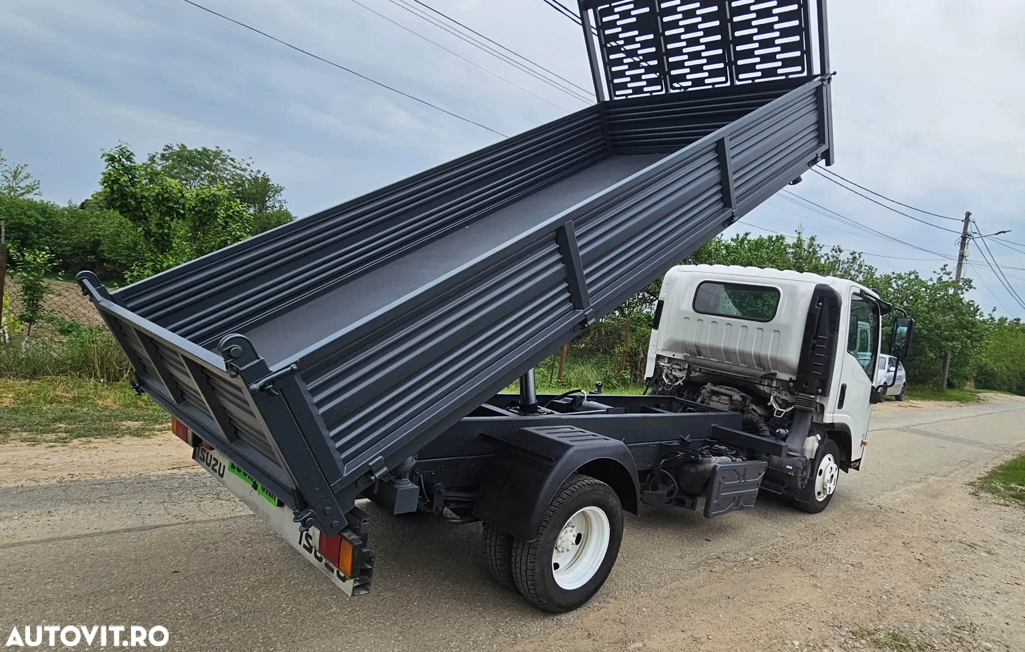 Isuzu Basculabila - 3