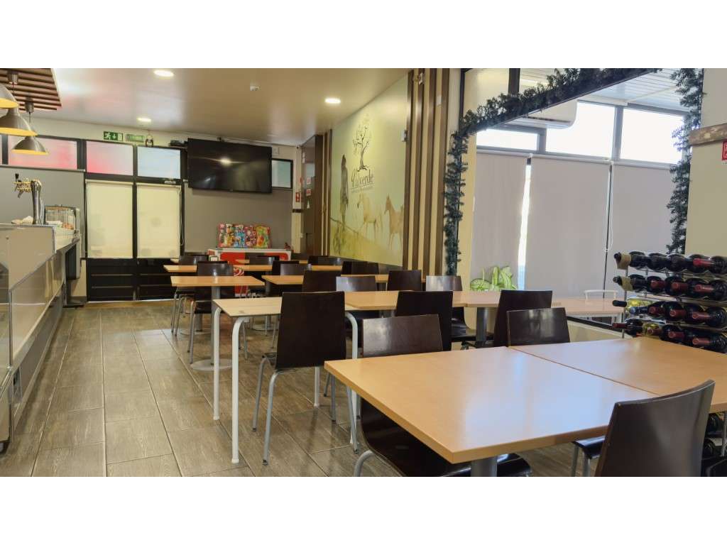 Excelente Oportunidade de Trespasse - Café/Restaurante na Azambuja - Grande imagem: 5/24