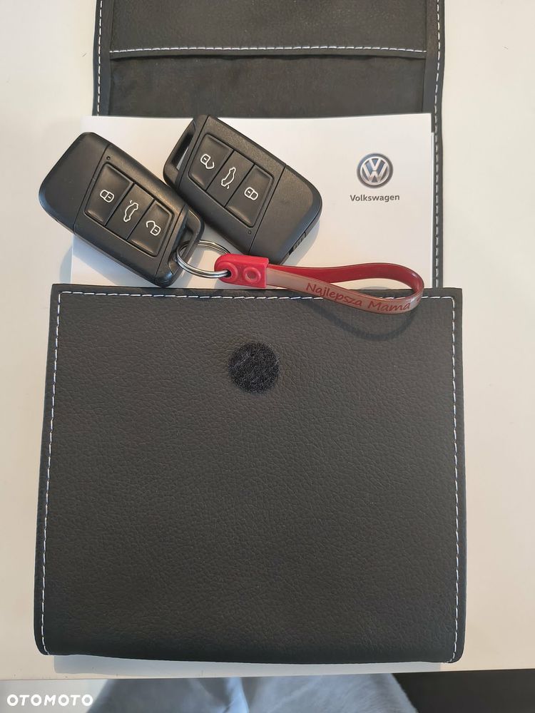 Volkswagen Passat - 35