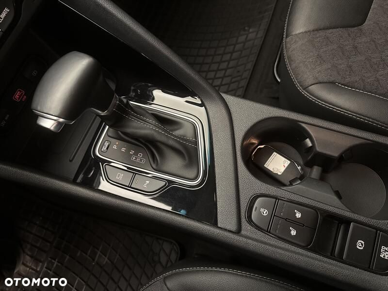 Kia Niro 1.6 GDI Hybrid Business Line - 18