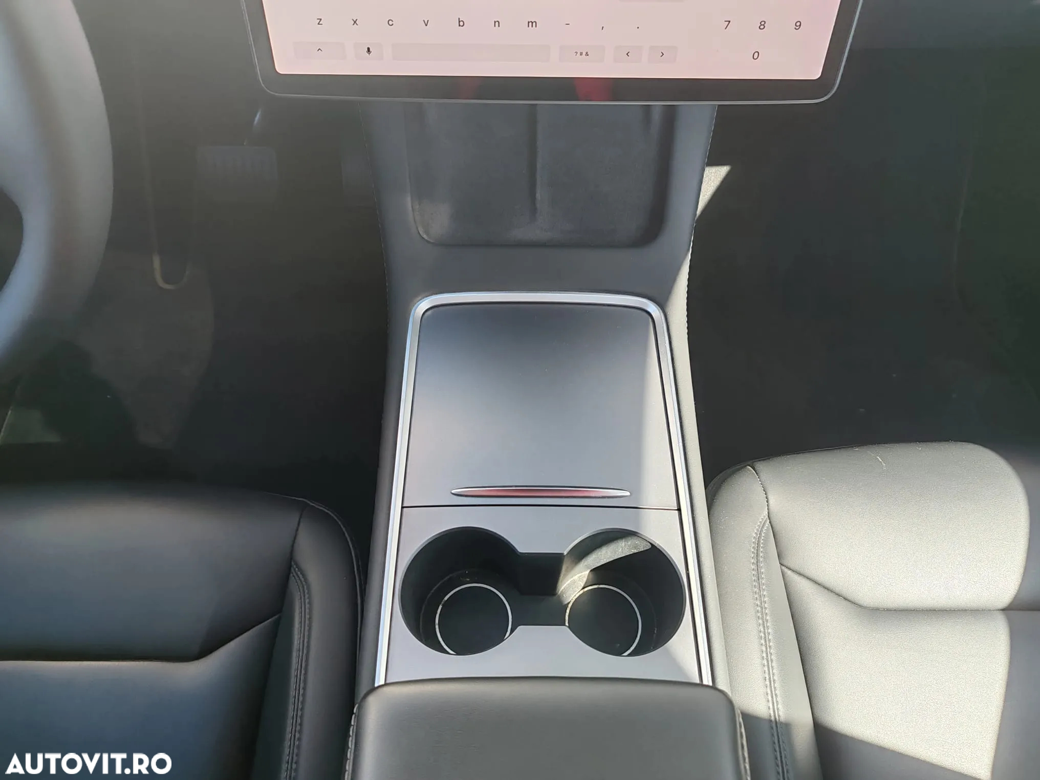 Tesla Model Y RWD Long Range - 11