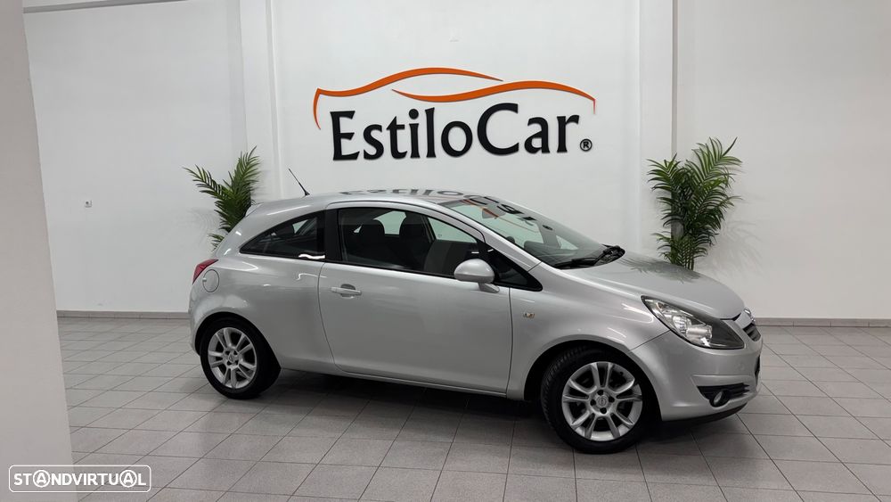 Opel Corsa 1.2 Black Edition - 15
